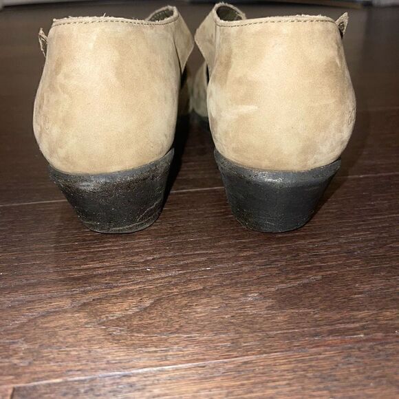 Arche Wedge T Strap Shoe - Picture 6 of 9